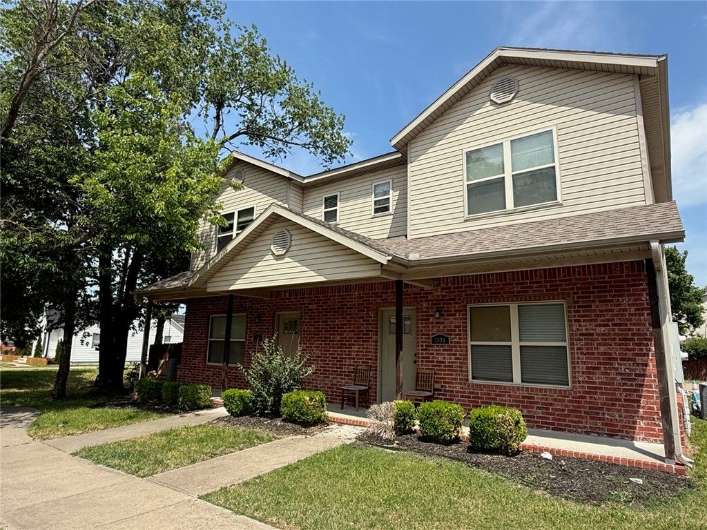 1538 N Leverett Avenue, Fayetteville, AR 72703