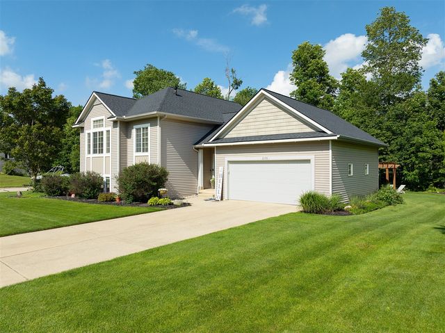 2198 Applegate Drive, Grand Rapids, MI 49534
