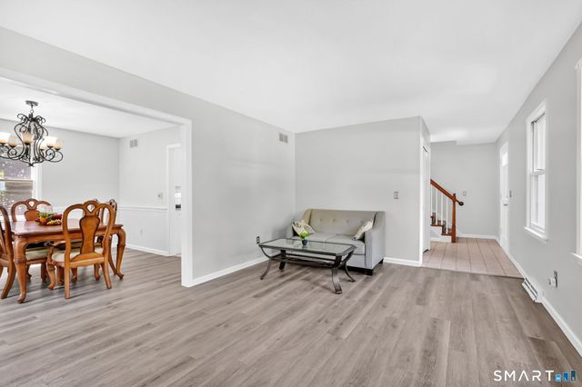 8 Hanover Lane, South Windsor, CT 06074