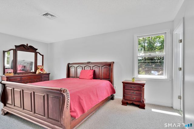 8 Hanover Lane, South Windsor, CT 06074
