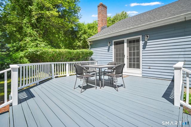 8 Hanover Lane, South Windsor, CT 06074