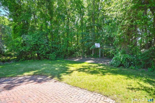8 Hanover Lane, South Windsor, CT 06074
