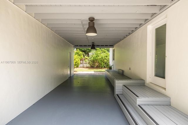 801 NE 118th St, Biscayne Park, FL 33161