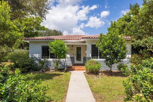 801 NE 118th St, Biscayne Park, FL 33161