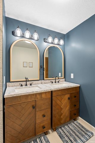 3281 E Wilcox Road, Warsaw, IN 46580