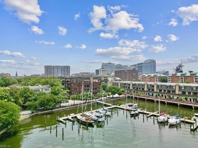 255 College Cross Apt 42, Norfolk, VA 23510
