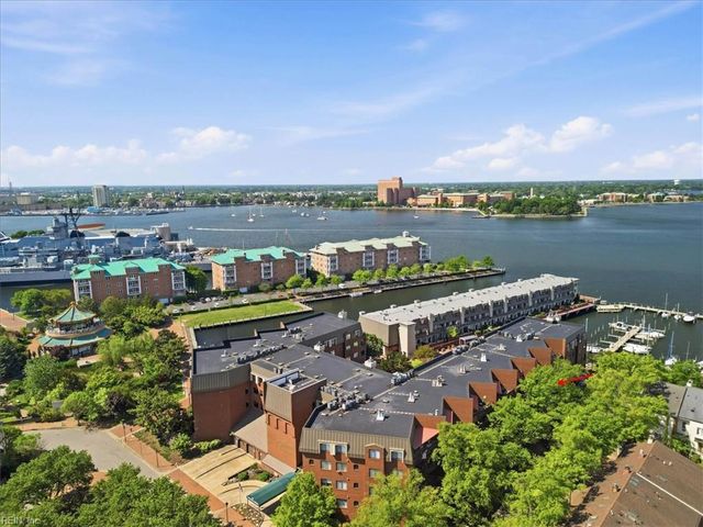 255 College Cross Apt 42, Norfolk, VA 23510