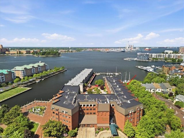 255 College Cross Apt 42, Norfolk, VA 23510