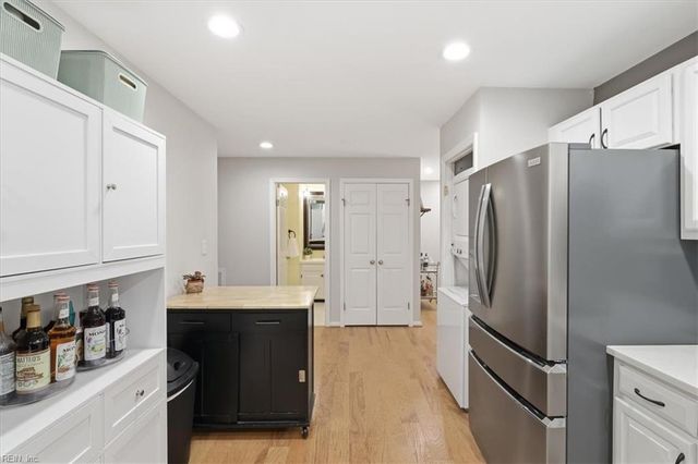 255 College Cross Apt 42, Norfolk, VA 23510