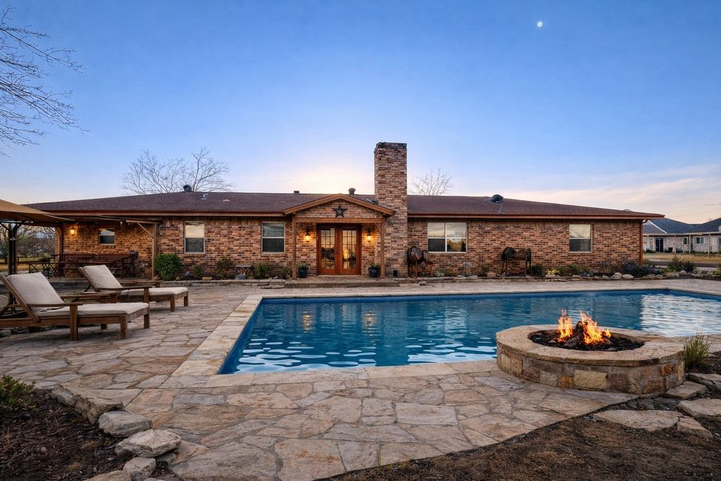 1325 County Road 319, Terrell, TX 75161