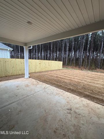 48 Spirit Dance Drive, Byhalia, MS 38611