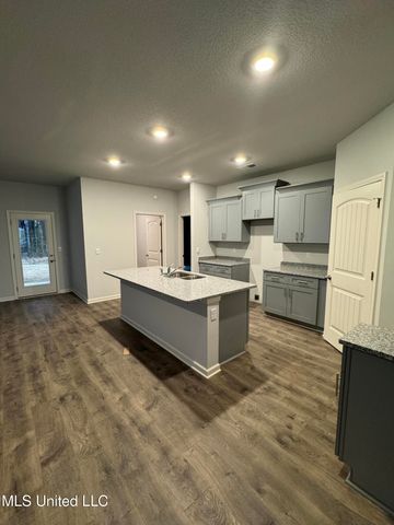 48 Spirit Dance Drive, Byhalia, MS 38611