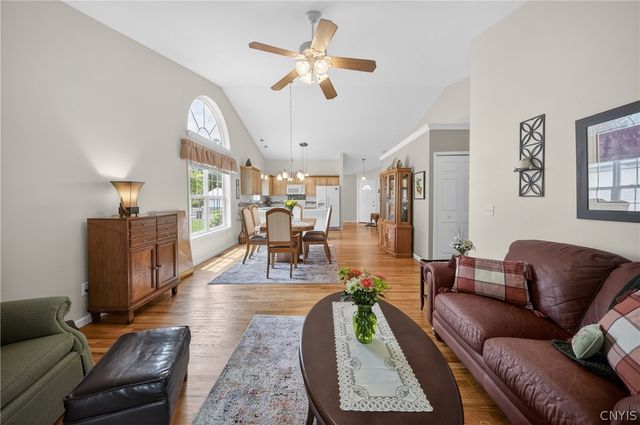 112 Sleeth Mill Circle, Cicero, NY 13212