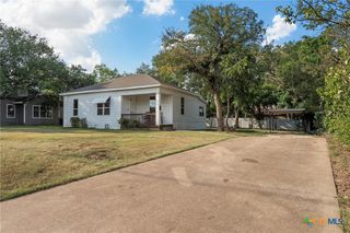 610 E 13th Avenue, Belton, TX 76513