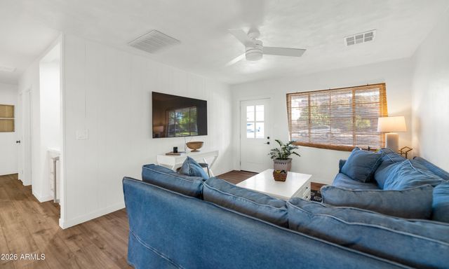 4549 E CAMPBELL Avenue 101, Phoenix, AZ 85018