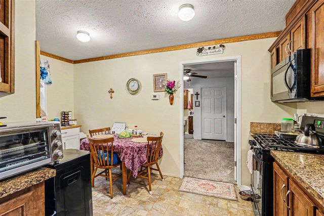 6446 Queens Way, Kalamazoo, MI 49009
