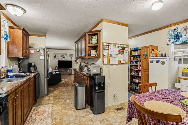 6446 Queens Way, Kalamazoo, MI 49009