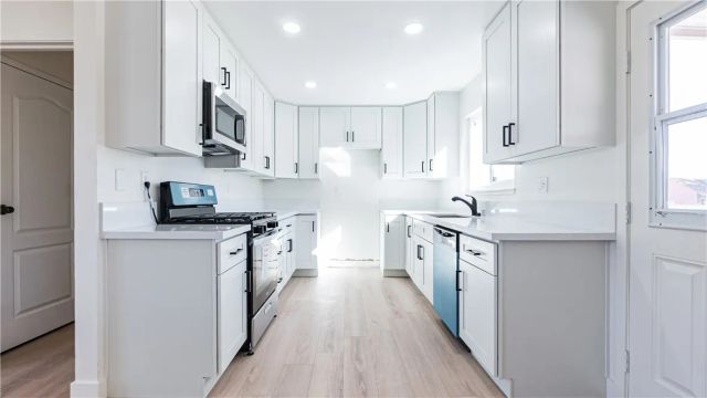 9293 Guava, Hesperia, CA 92345