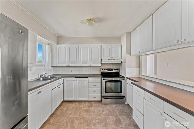 1816 S Sprague Avenue, Tacoma, WA 98405