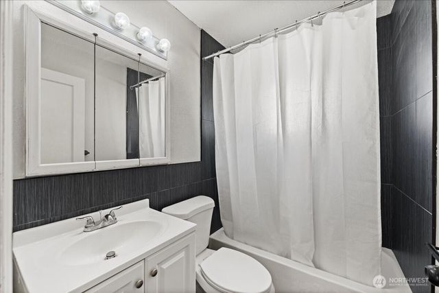1816 S Sprague Avenue, Tacoma, WA 98405