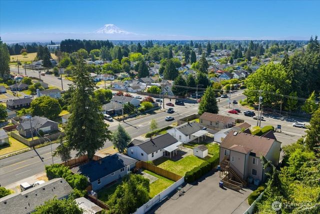 1816 S Sprague Avenue, Tacoma, WA 98405