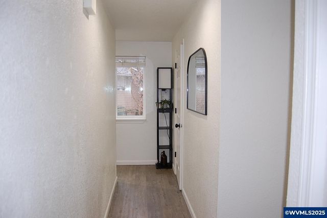 2240 Maplewood Dr S Dr, Salem, OR 97306