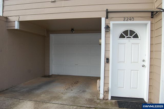 2240 Maplewood Dr S Dr, Salem, OR 97306
