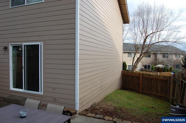 2240 Maplewood Dr S Dr, Salem, OR 97306