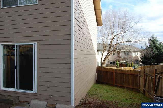 2240 Maplewood Dr S Dr, Salem, OR 97306