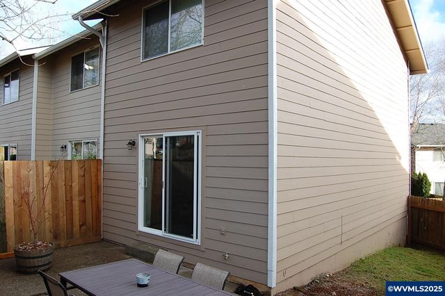 2240 Maplewood Dr S Dr, Salem, OR 97306