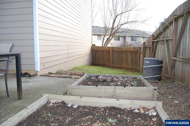 2240 Maplewood Dr S Dr, Salem, OR 97306