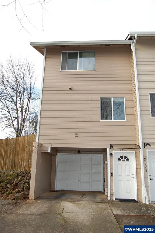 2240 Maplewood Dr S Dr, Salem, OR 97306