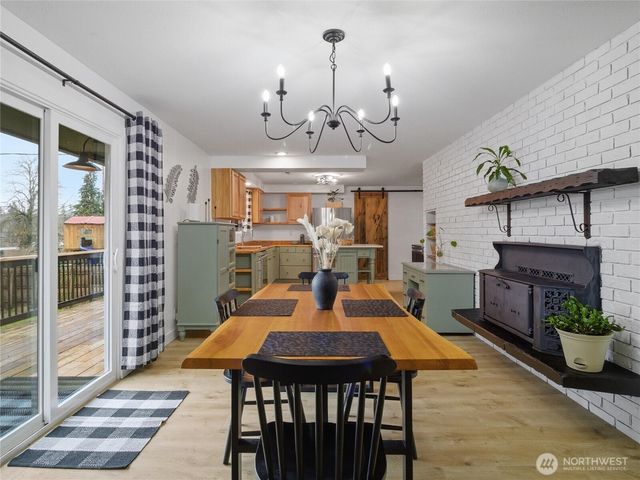 216 Shadow Lane NE, Olympia, WA 98506