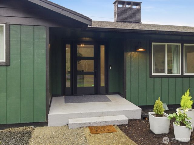 216 Shadow Lane NE, Olympia, WA 98506