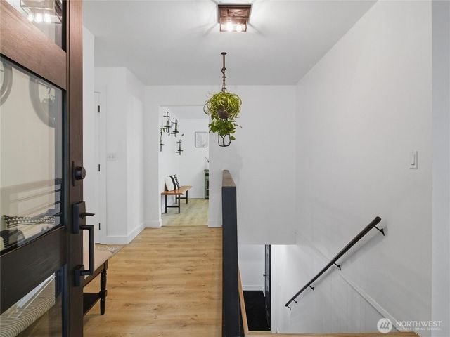 216 Shadow Lane NE, Olympia, WA 98506