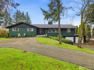 216 Shadow Lane NE, Olympia, WA 98506