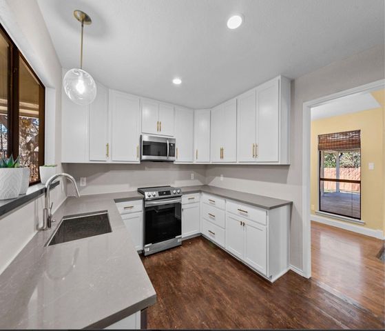 306 Dove Creek Trail, Southlake, TX 76092