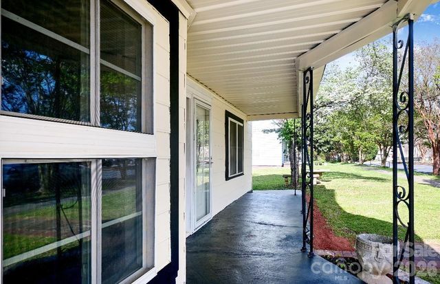 418 S Yadkin Avenue, Spencer, NC 28159