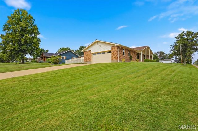 4550 Mattis Road, Mehlville, MO 63128