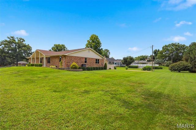 4550 Mattis Road, Mehlville, MO 63128