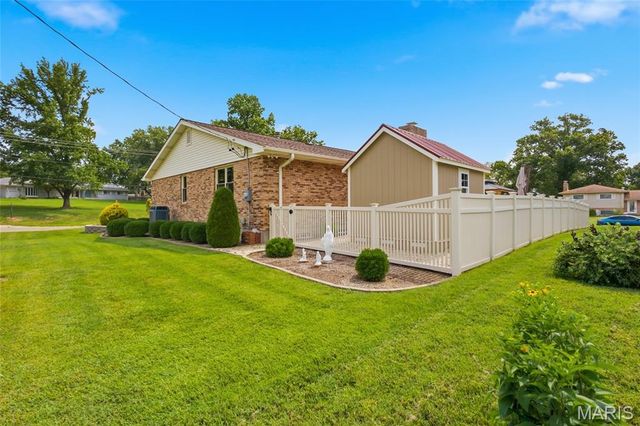 4550 Mattis Road, Mehlville, MO 63128