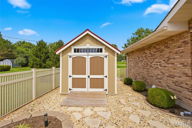 4550 Mattis Road, Mehlville, MO 63128