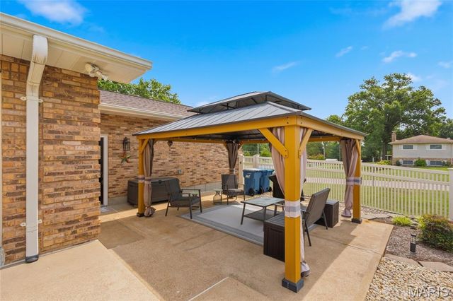 4550 Mattis Road, Mehlville, MO 63128