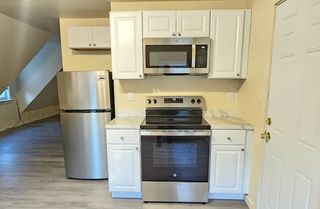 53 Taylor Ave 3, Brockton, MA 02302