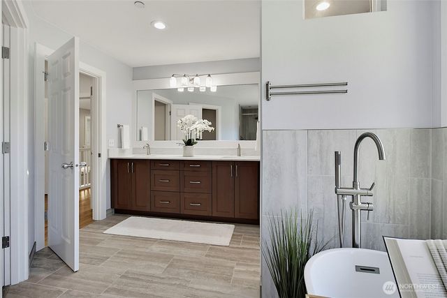 22420 270th Avenue SE, Maple Valley, WA 98038