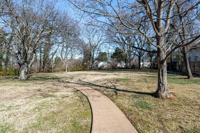 4018 Estes Road, Nashville, TN 37215