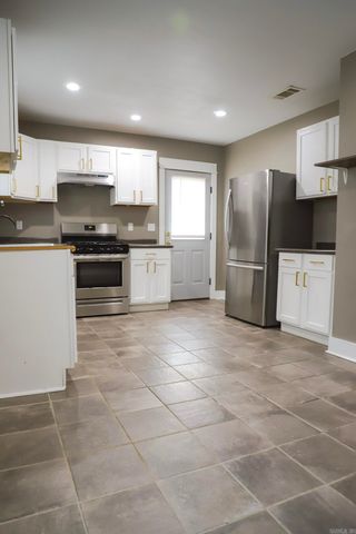 512 N Slemons Street, Monticello, AR 71655