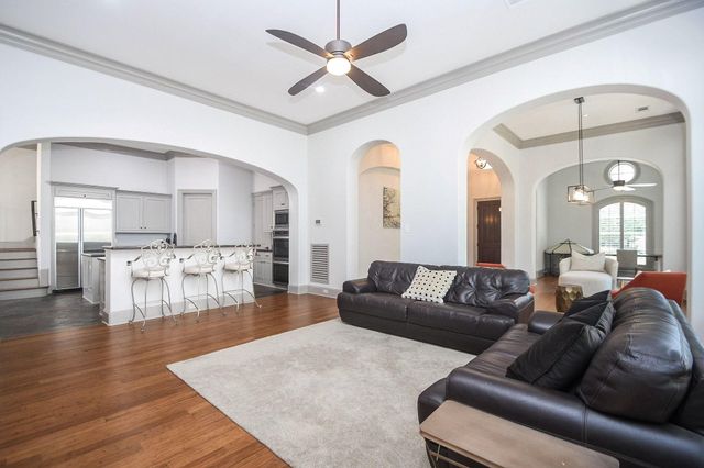 2702 Tudor Manor, Houston, TX 77082