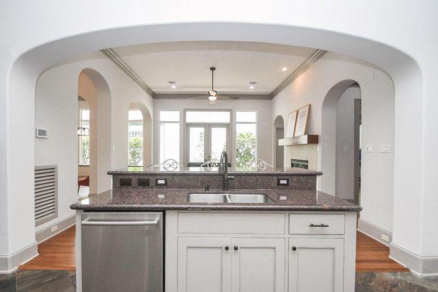 2702 Tudor Manor, Houston, TX 77082