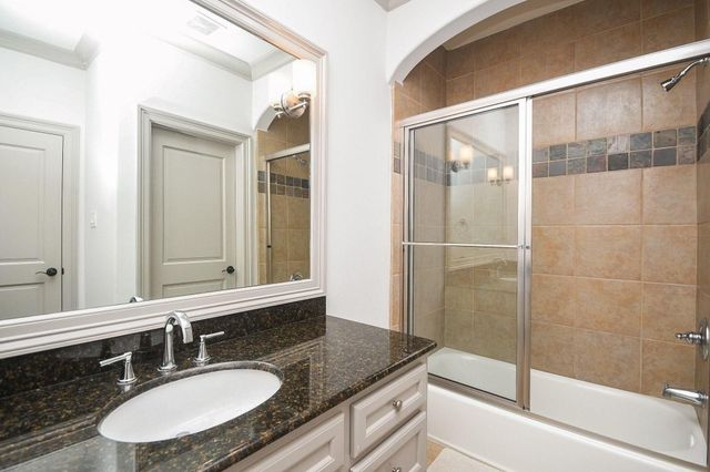 2702 Tudor Manor, Houston, TX 77082